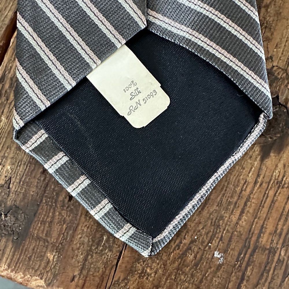 Elevate Your Basic Suit With 4 Geometric Men’s Ti… - image 7